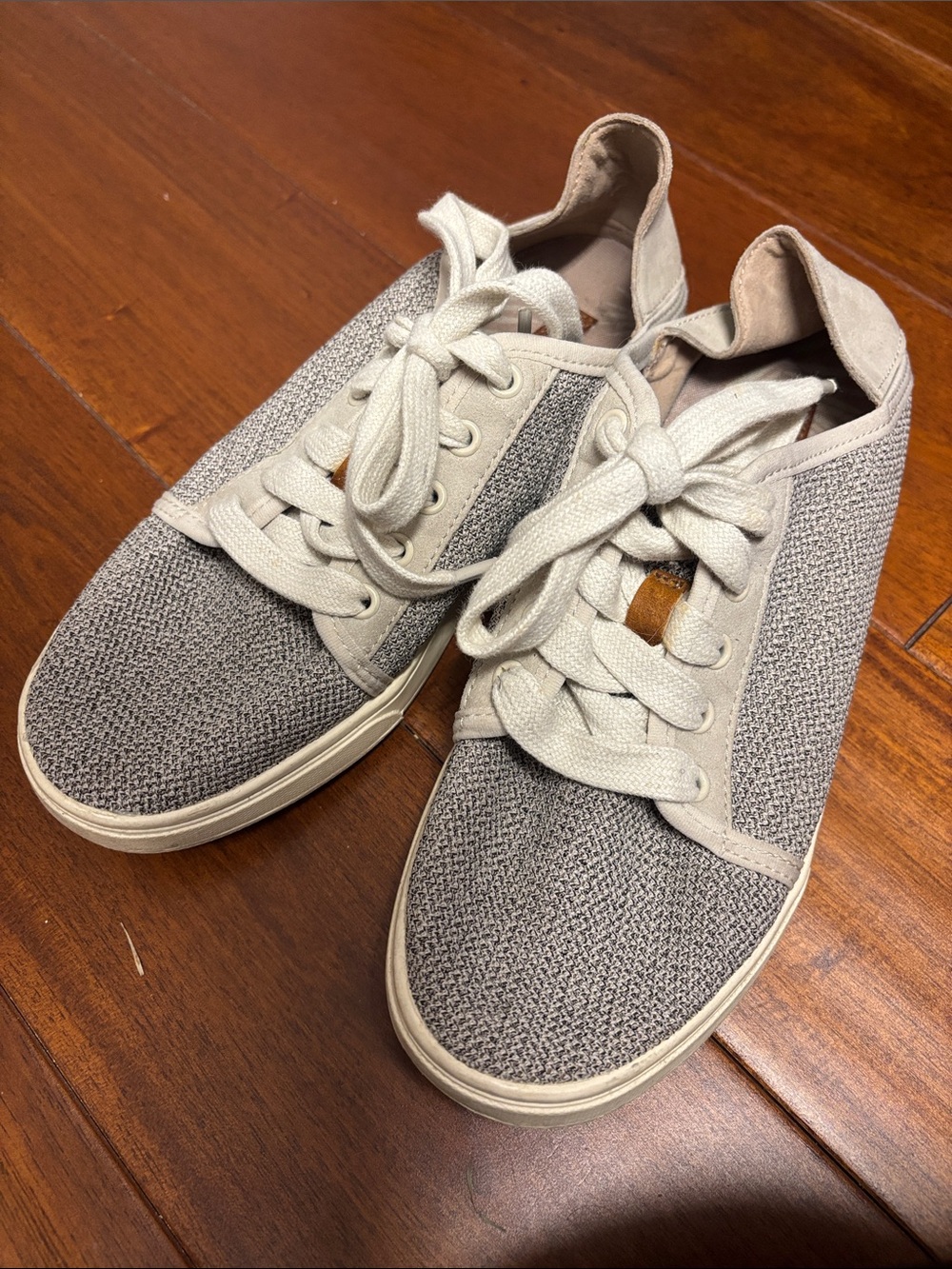 OluKai Women's Light Gray Knit Lace-Up Sneakers - Picture 4 of 4